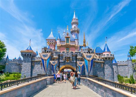 Disneyland .